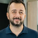 Ömer, Ansprechpartner für Küche und Geräte bei Behrend